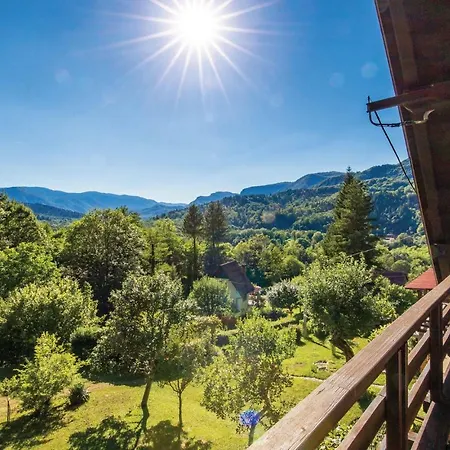 Three-bedroom Holiday In * Brod na Kupi
