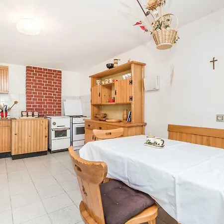Three-bedroom Holiday In Holiday home *