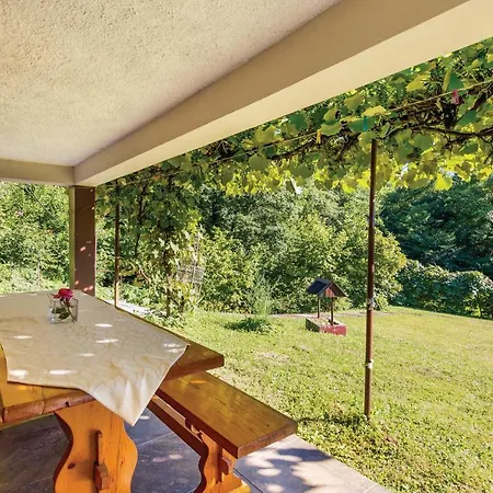 Holiday home Three-bedroom Holiday In
