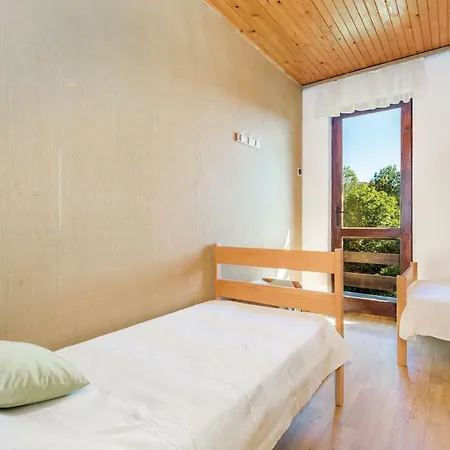 Holiday home Three-bedroom Holiday In